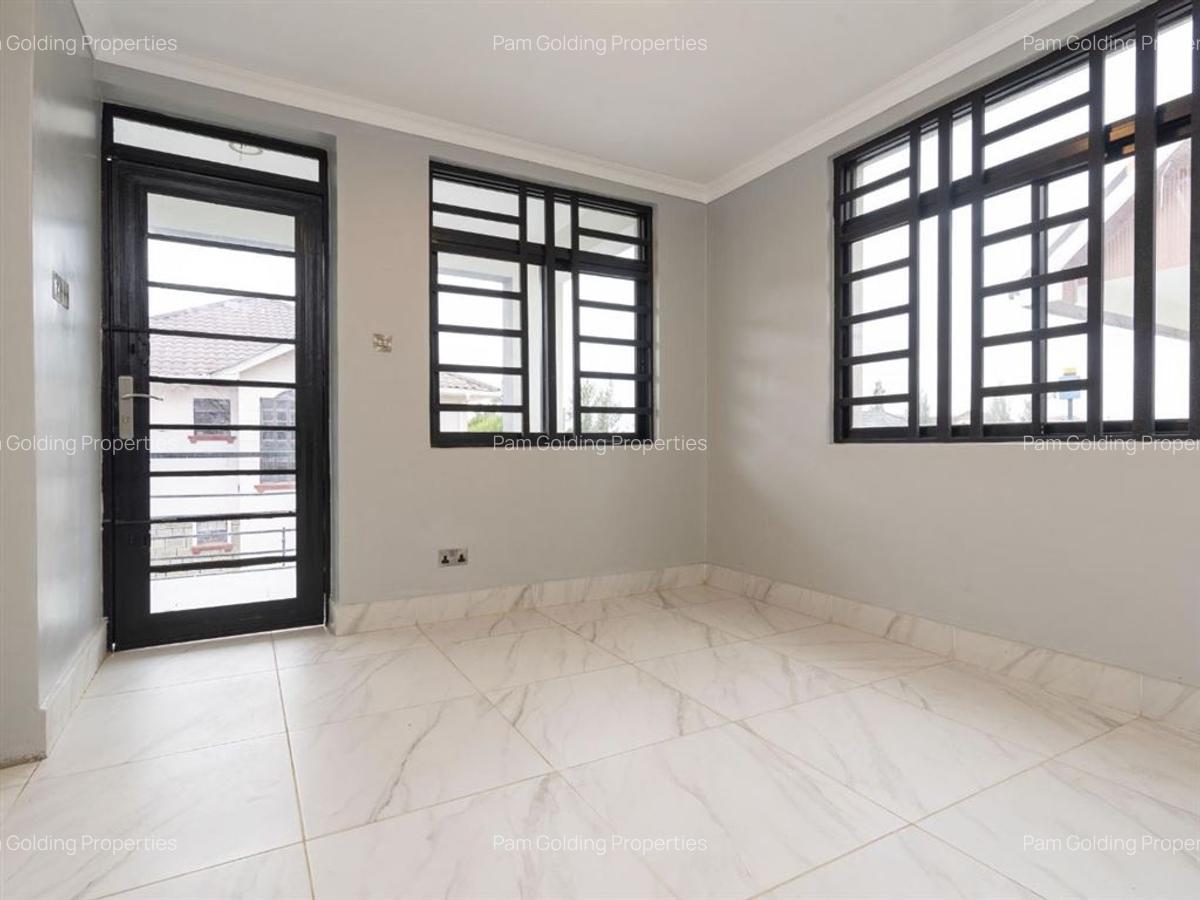 5 Bed Townhouse with En Suite in Syokimau - 15