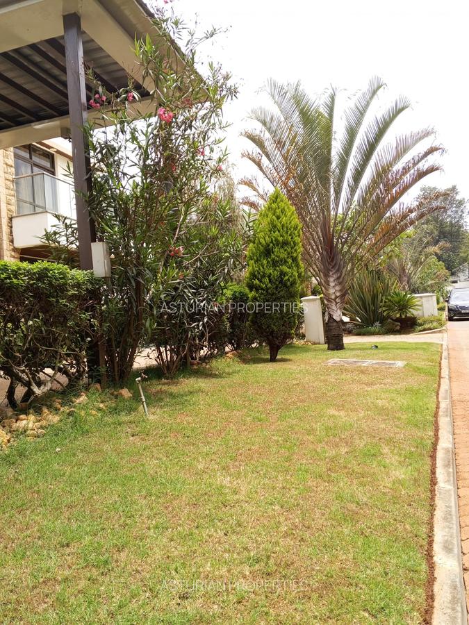 5 Bed Townhouse with En Suite in Karen - 9
