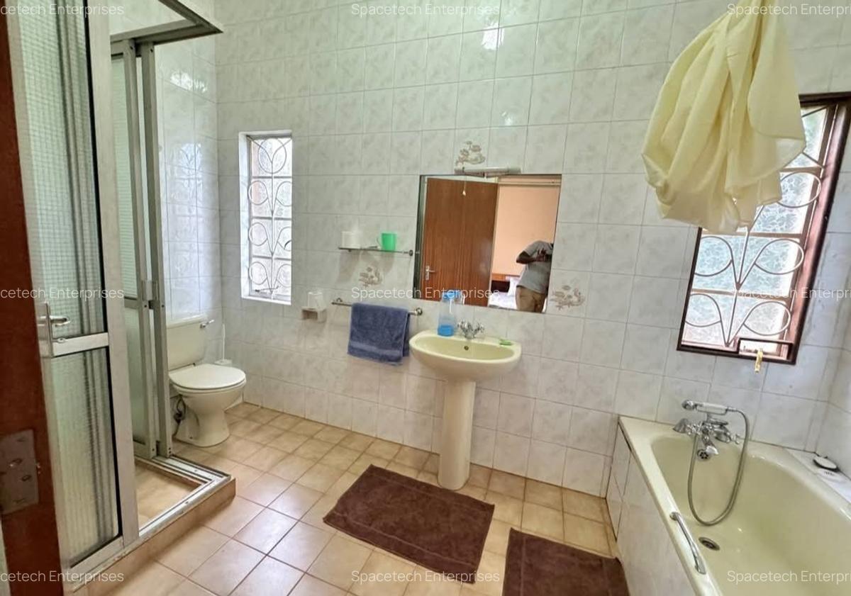 2 Bed House with En Suite in Muthaiga - 10