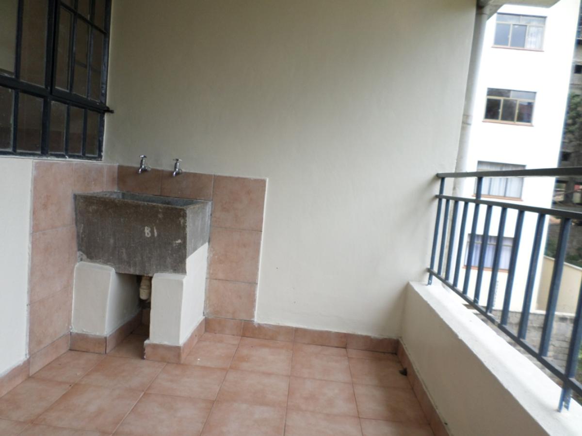 3 Bed Apartment with En Suite at Lavington - 10