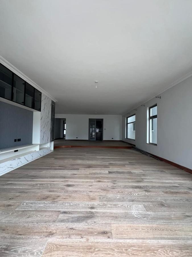 5 Bed Villa with En Suite in Lavington - 4