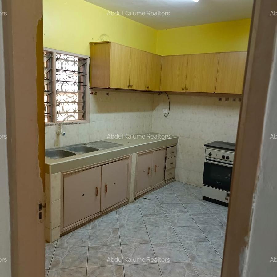 5 Bed Villa with En Suite at Bamburi - 3