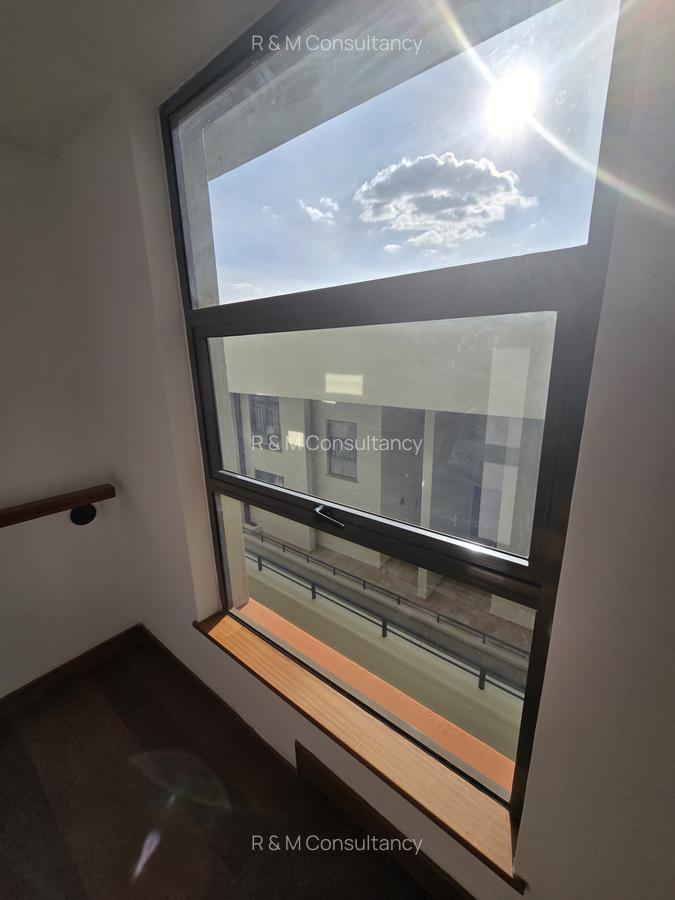 4 Bed House with En Suite at Two Rivers Mall - 13