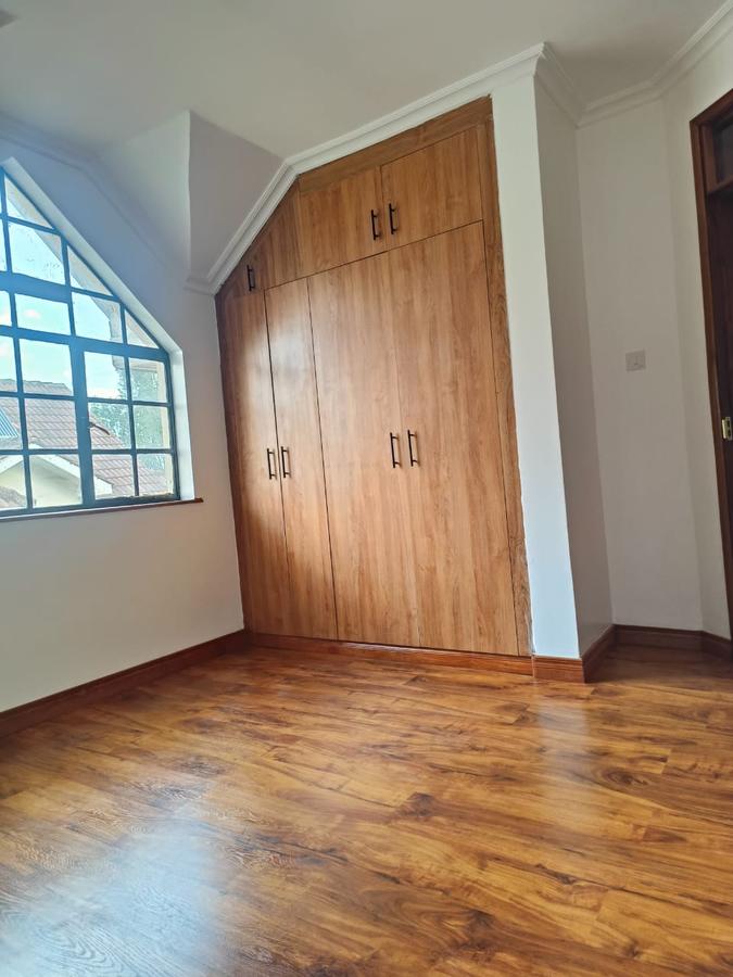 4 Bed Apartment with En Suite at Fourways - 9