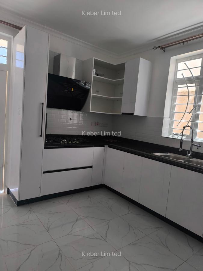 4 Bed House with En Suite in Kitengela - 5