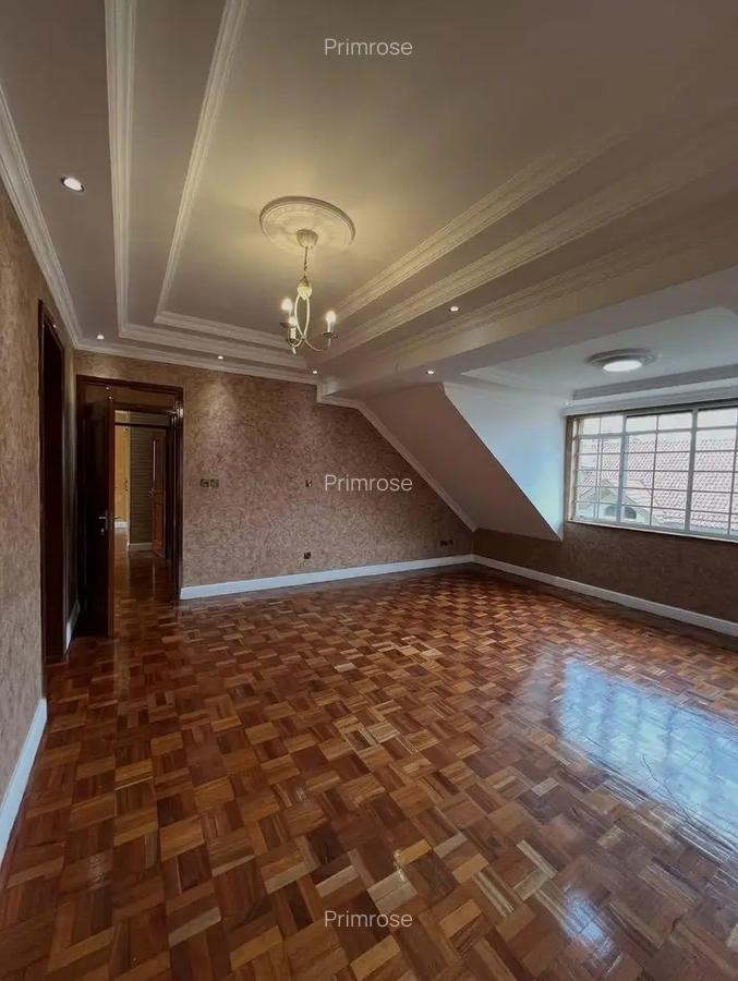 4 Bed Apartment with En Suite in Lavington - 3