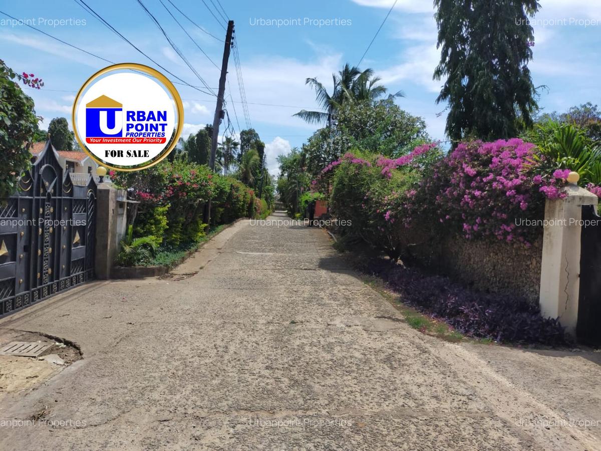 4 Bed House with En Suite in Nyali Area - 17