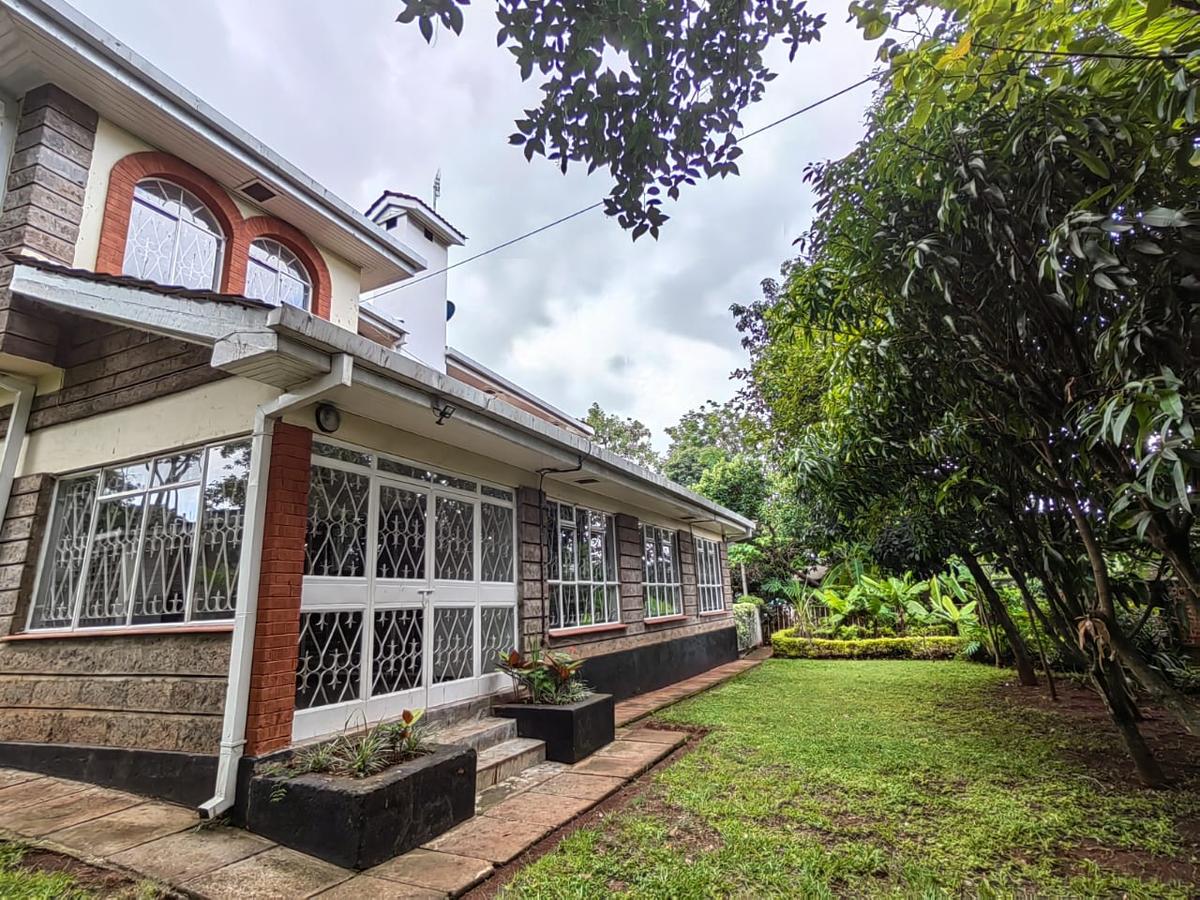 4 Bed Townhouse with Swimming Pool in Riverside - 20