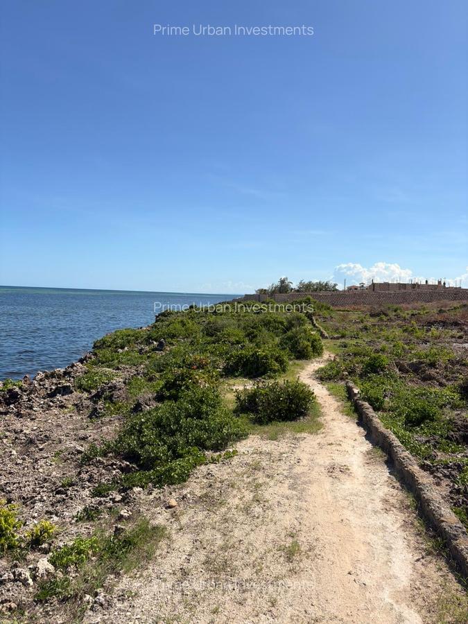 2 ac Land at Watamu Beach- Seafront - 10