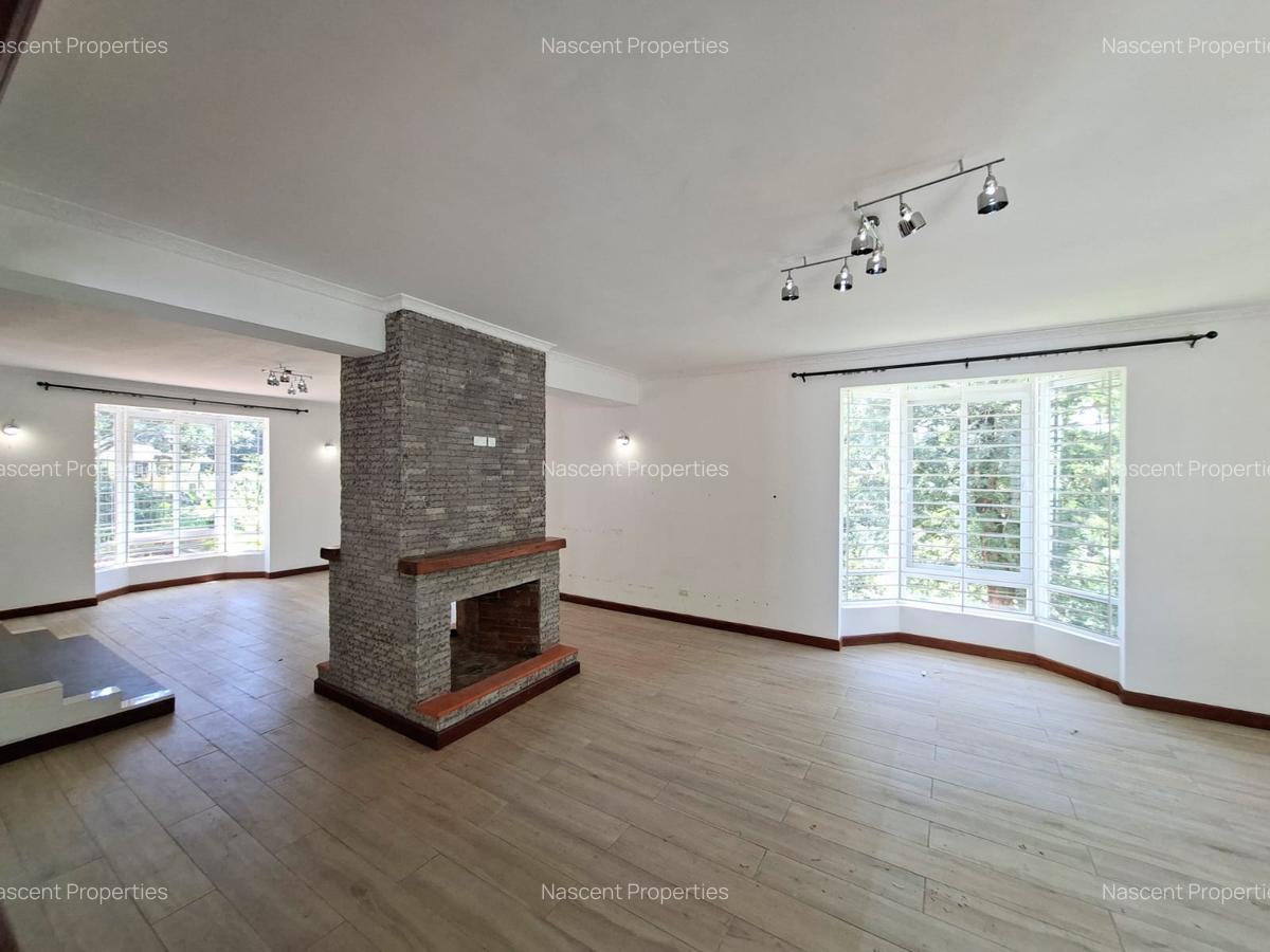 5 Bed House with En Suite in Rosslyn - 18