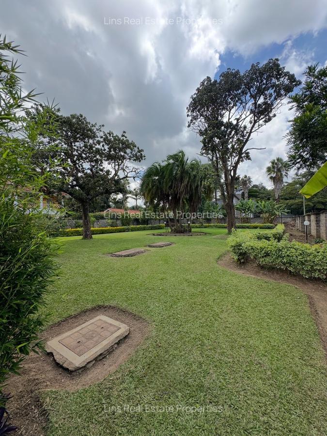 5 Bed House with En Suite in Runda - 3