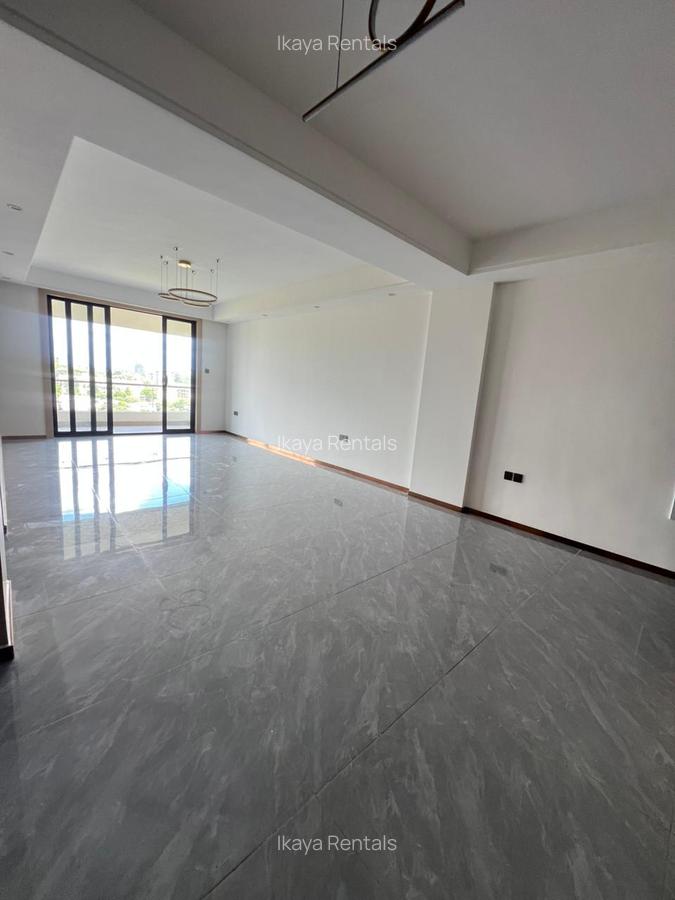 3 Bed Apartment with En Suite at Riverside Drive - 1