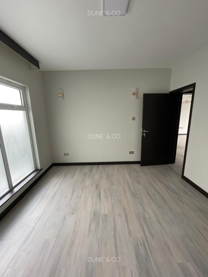 2 Bed Apartment with En Suite in Riverside - 13