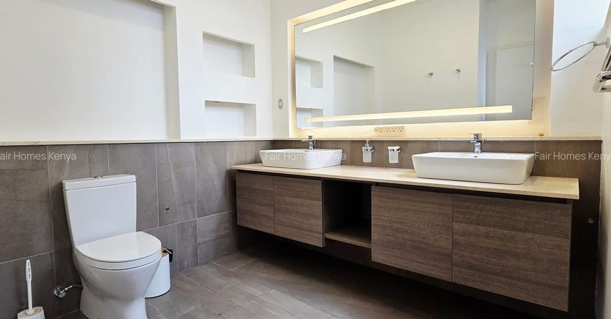 4 Bed Apartment with En Suite at Riverside Drive - 8