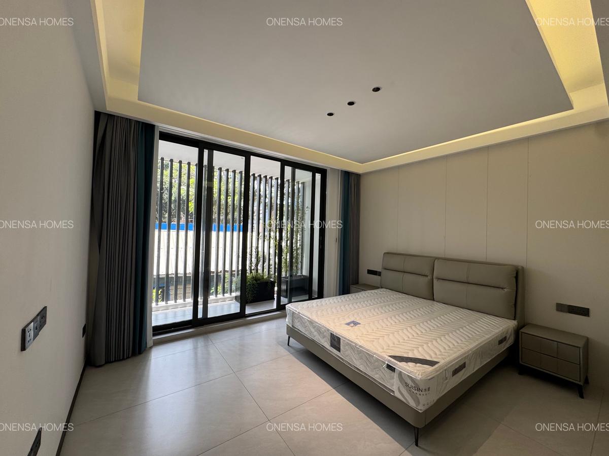 5 Bed Villa with En Suite in Lavington - 8