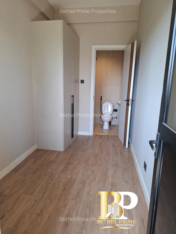 Furnished 3 Bed Apartment with En Suite in Brookside - 9