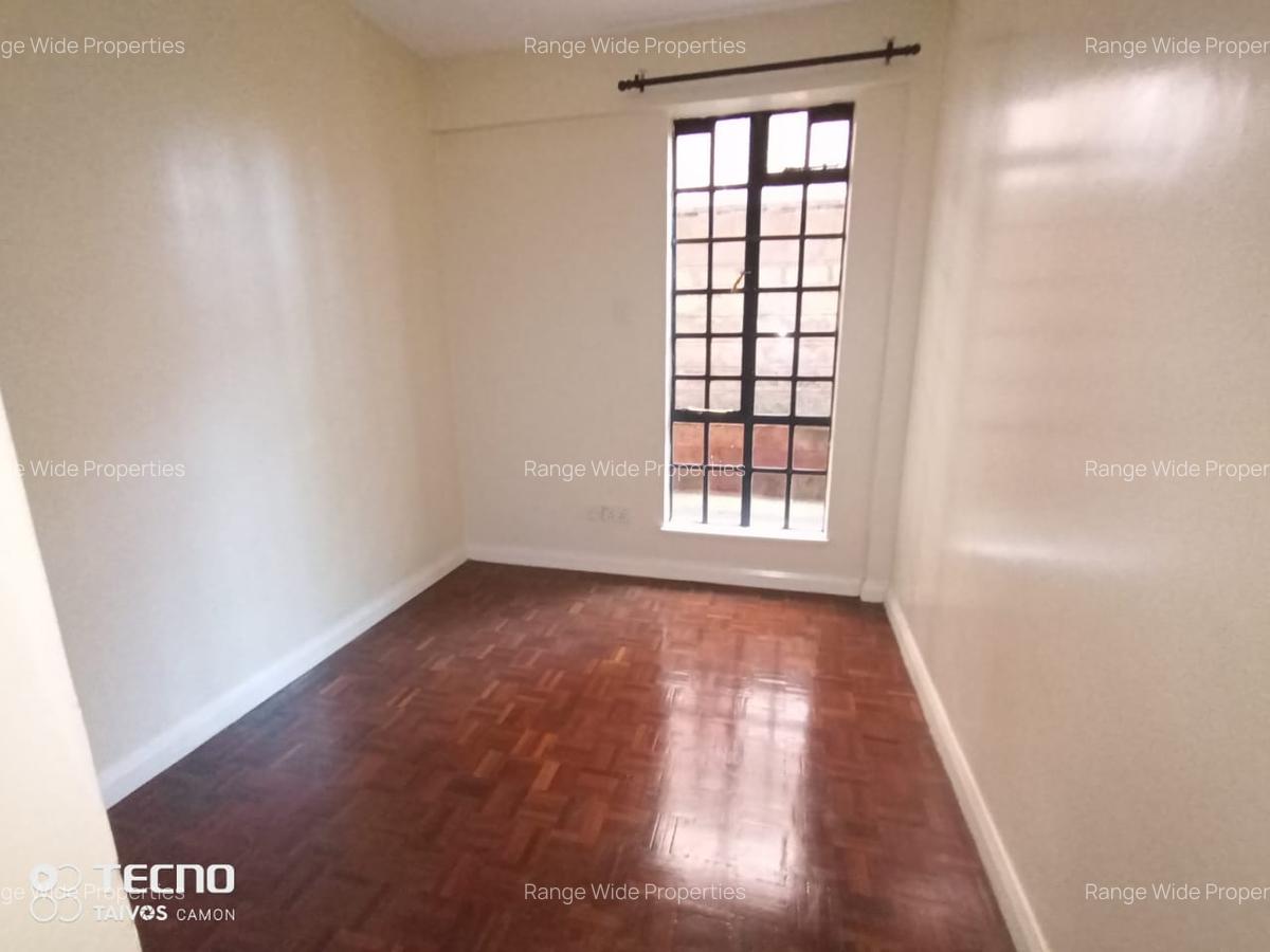 3 Bed Apartment with En Suite in Lavington - 8