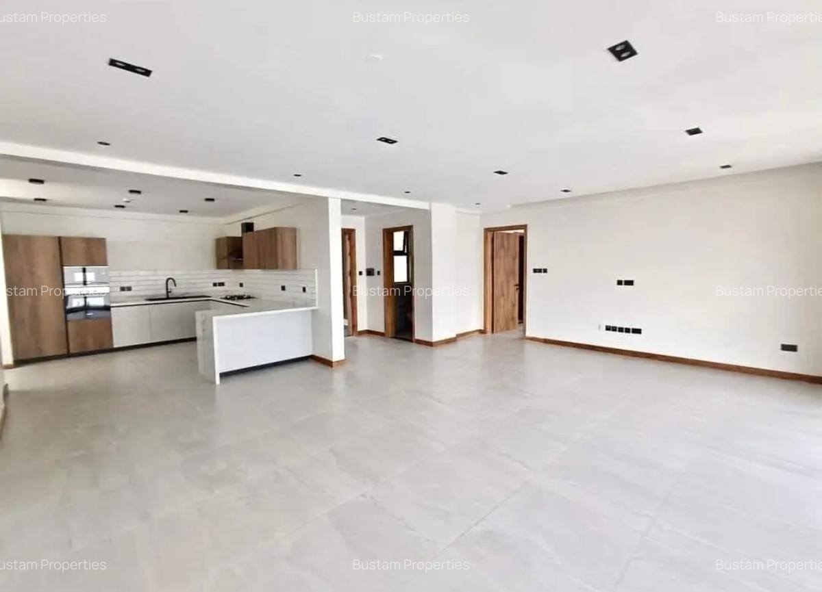 4 Bed Apartment with En Suite in Spring Valley - 1