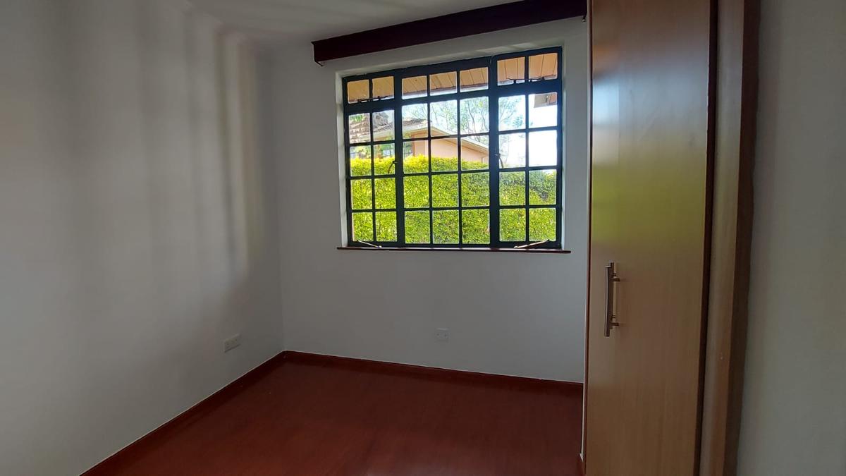 4 Bed House with En Suite at Fourways Junction - 11