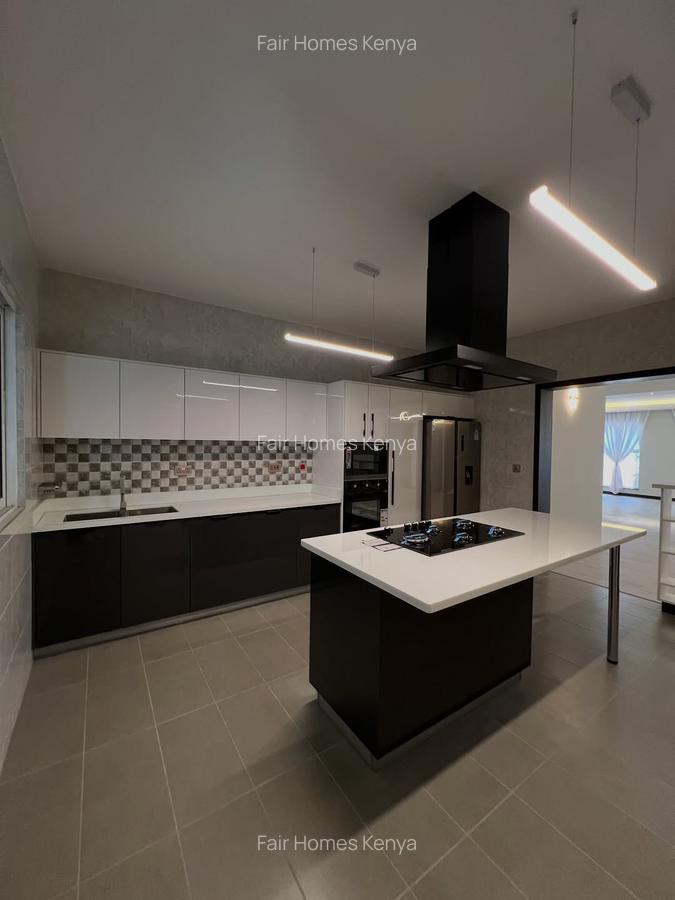 3 Bed Apartment with En Suite at Riverside Drive - 8