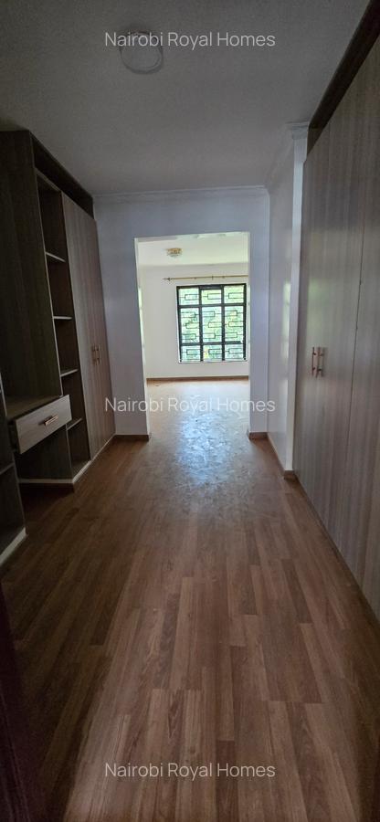 5 Bed Townhouse with En Suite at Off Convent Drive - 8