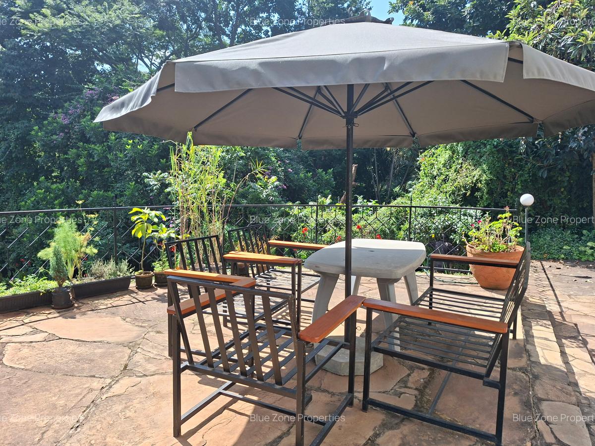 5 Bed Townhouse with En Suite at Ibis Crescent - 2