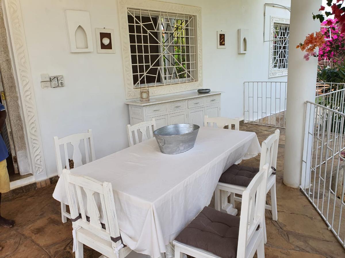 4 Bed House with En Suite at Malindi - 2