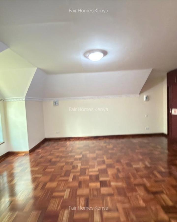 5 Bed Townhouse with En Suite at Othaya Road - 5