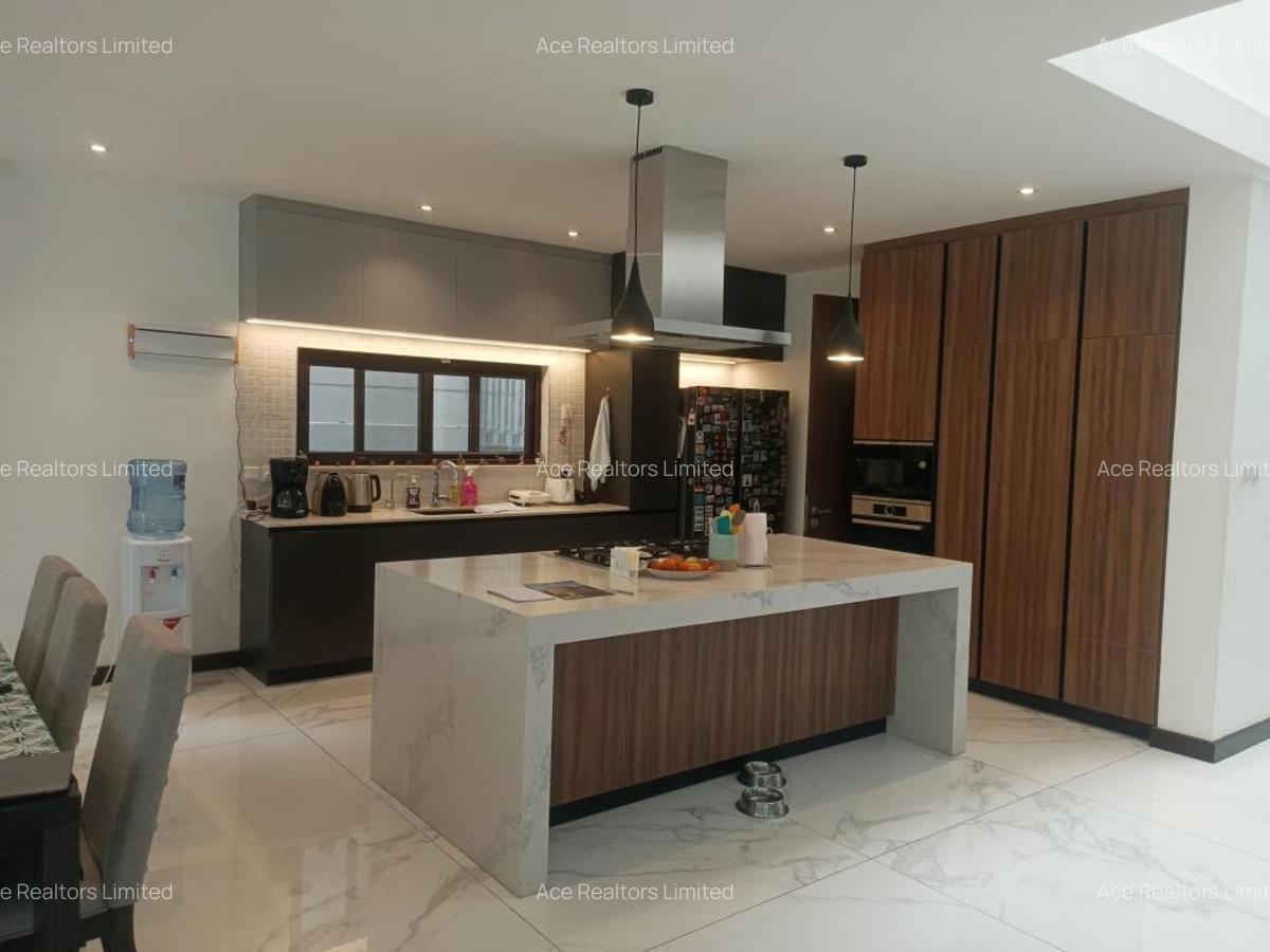 4 Bed Townhouse with En Suite at Peponi Road - 4