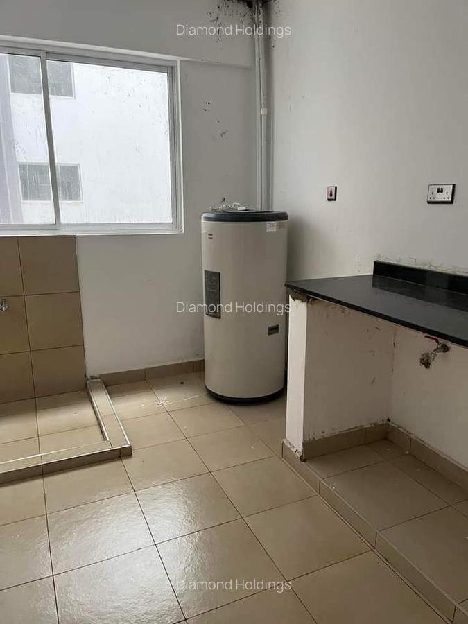2 Bed Apartment with En Suite at Parklands - 4