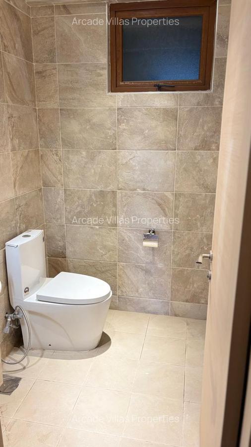 3 Bed Apartment with En Suite in Kileleshwa - 14