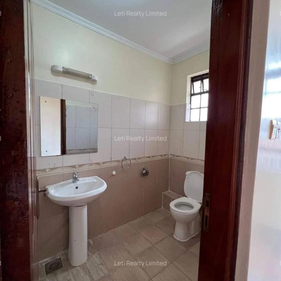 5 Bed Townhouse with En Suite in Lavington - 9