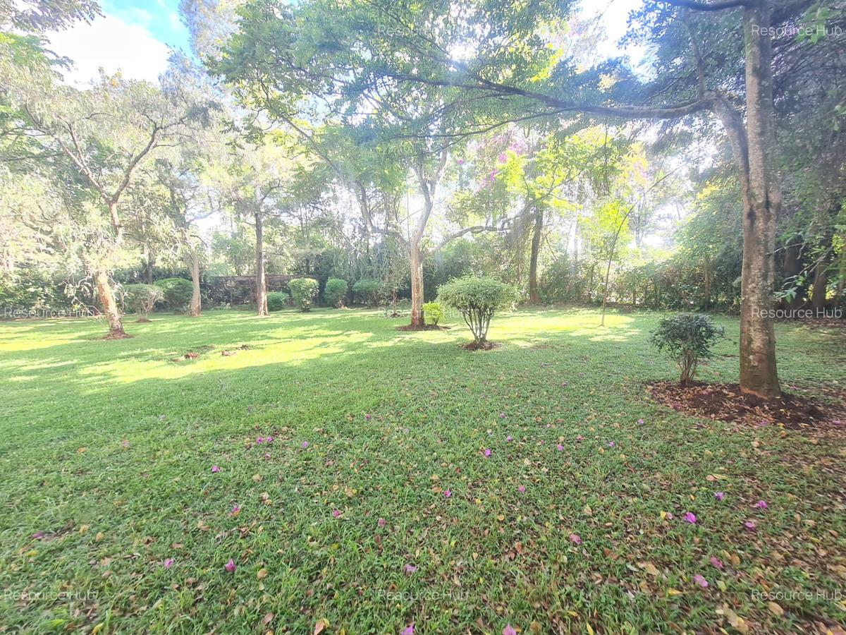 4 Bed House with En Suite at Hardy Area - 2