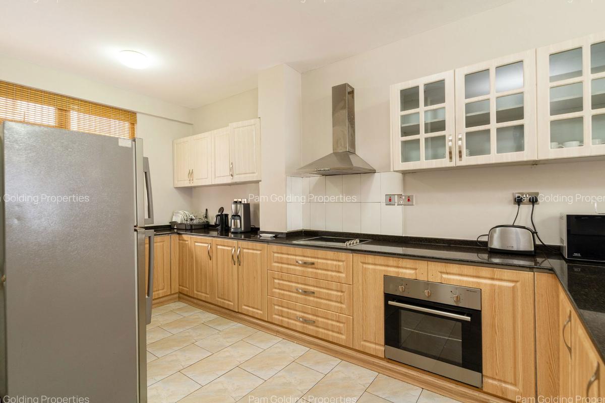 2 Bed Apartment at School Lane - 5