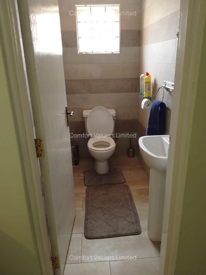 5 Bed House with En Suite at Lavington Green - 10