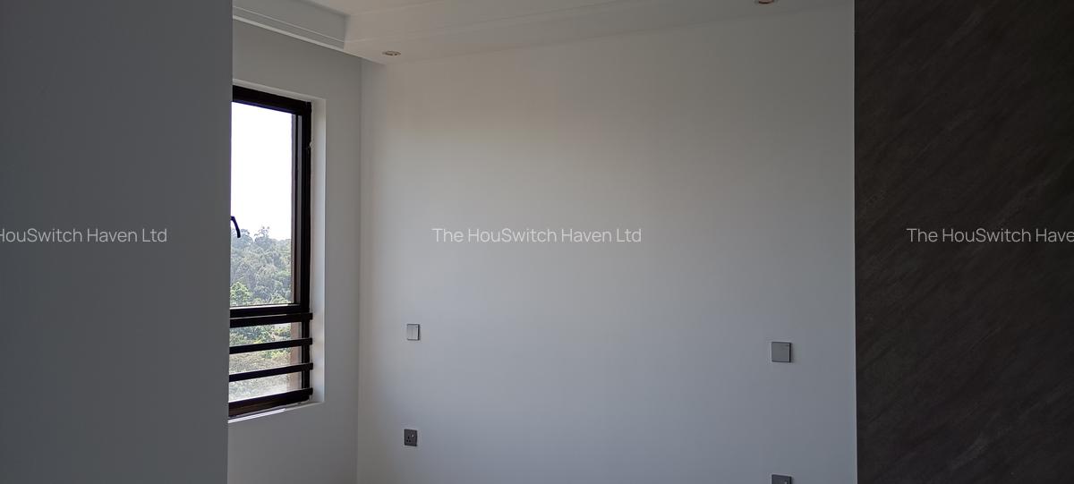 3 Bed Apartment with En Suite at Off Riverside Drive - 8