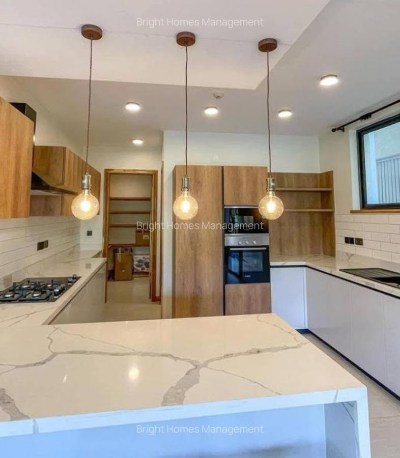 4 Bed Apartment with Swimming Pool in Spring Valley - 6