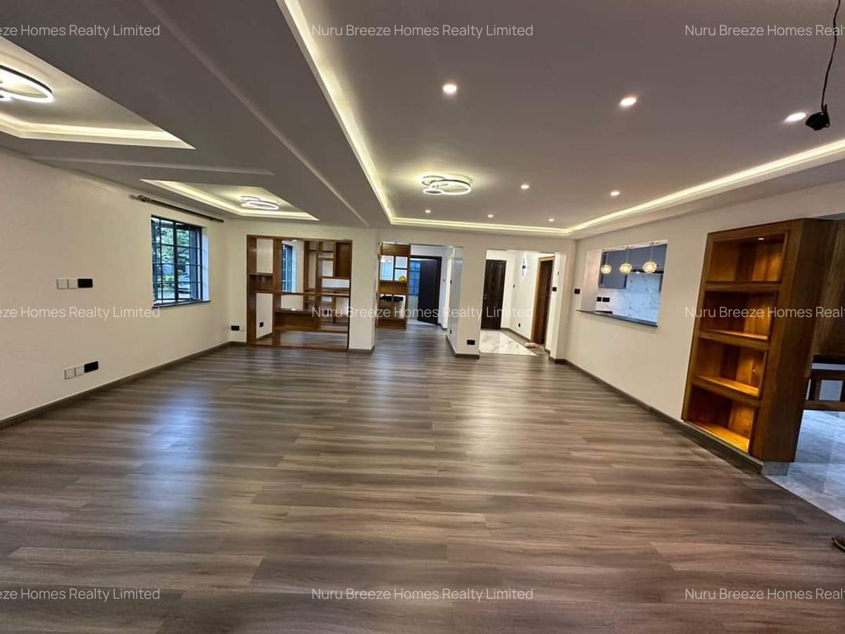 4 Bed Townhouse with En Suite in Lavington - 2