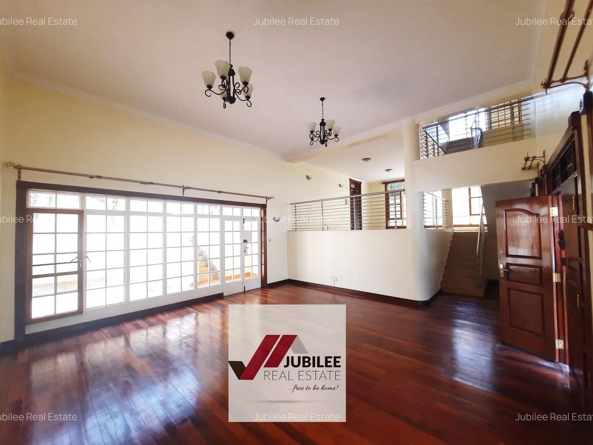 4 Bed Villa in Westlands Area - 5