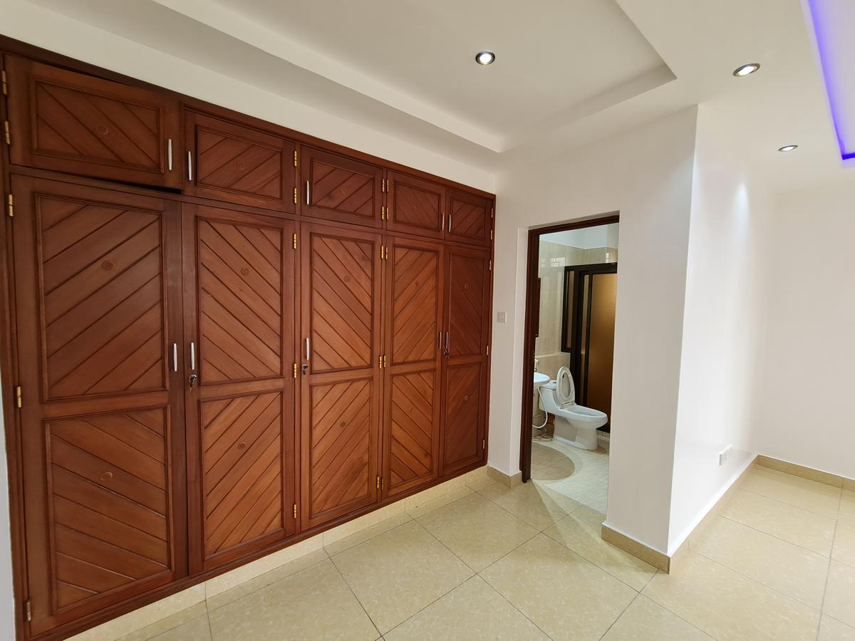 3 Bed Apartment with En Suite in Nyali Area - 15