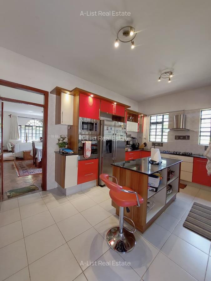 4 Bed Villa with En Suite at Kirawa Road - 4