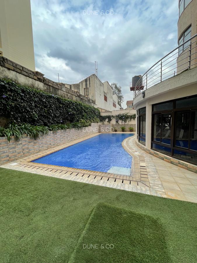 2 Bed Apartment with En Suite in Westlands Area - 18