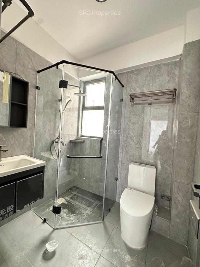 3 Bed Apartment with En Suite in Kilimani - 2