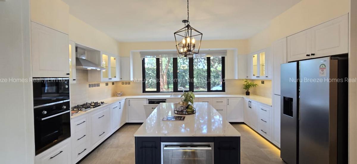 5 Bed House with En Suite in Runda - 5