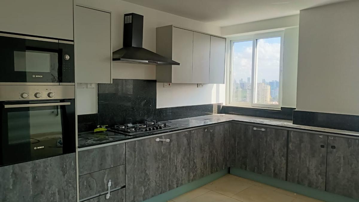 4 Bed Apartment with En Suite in General Mathenge - 2