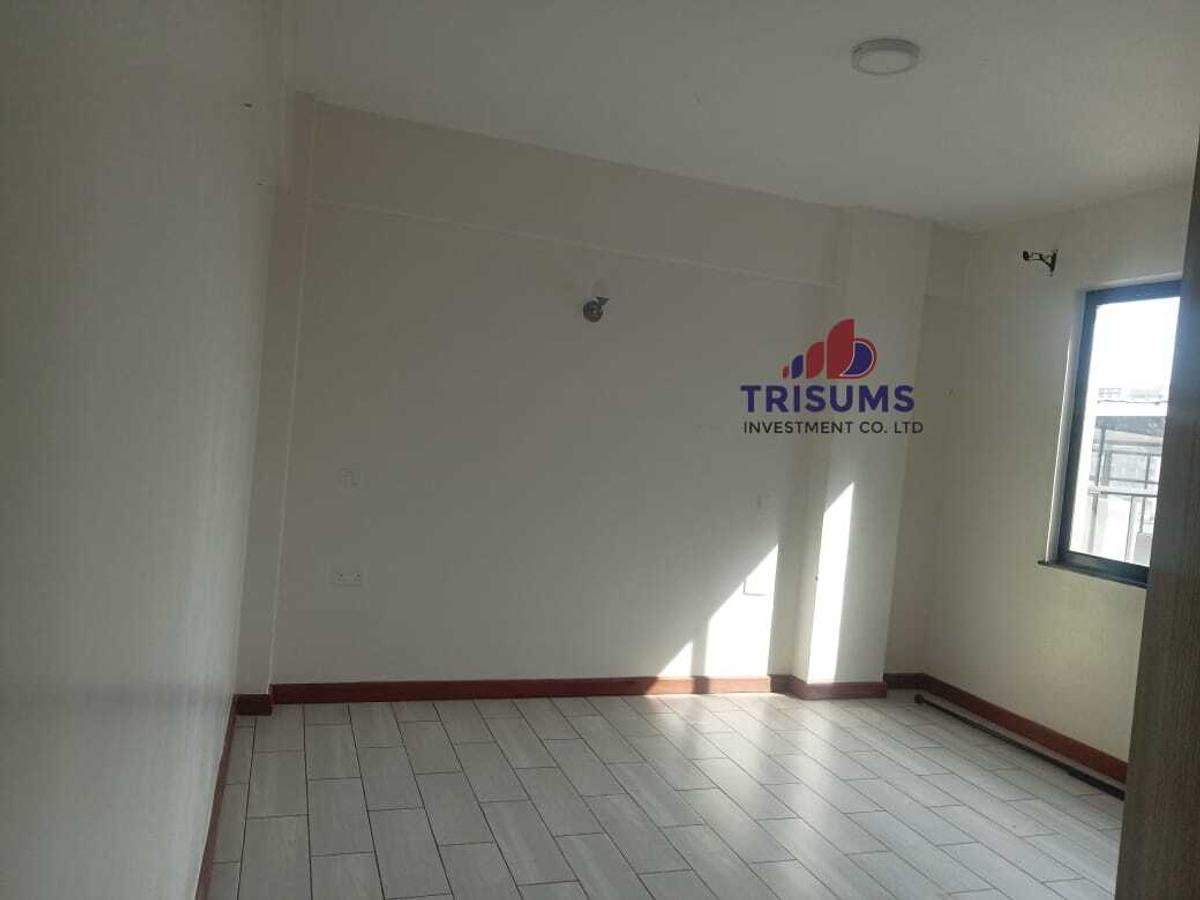 Serviced 3 Bed Apartment with En Suite in Parklands - 6