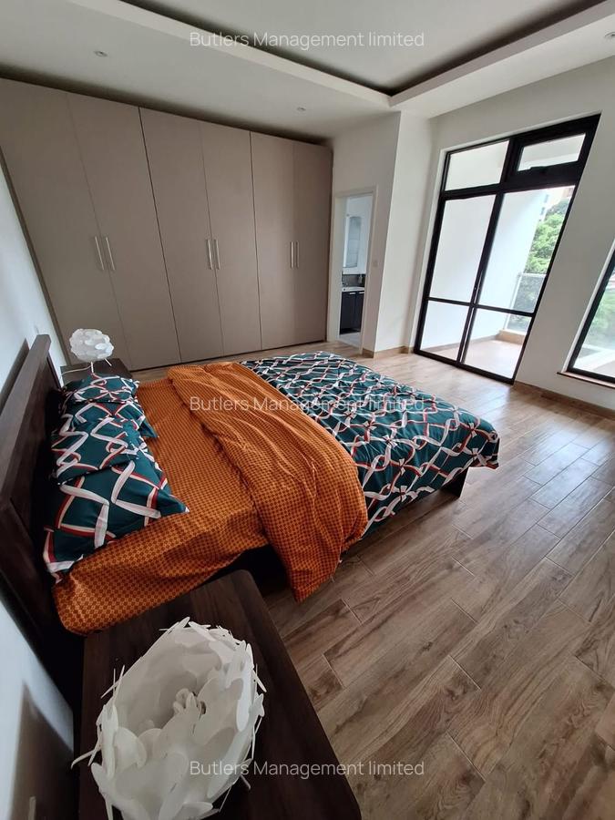 3 Bed Apartment with En Suite in Riverside - 8