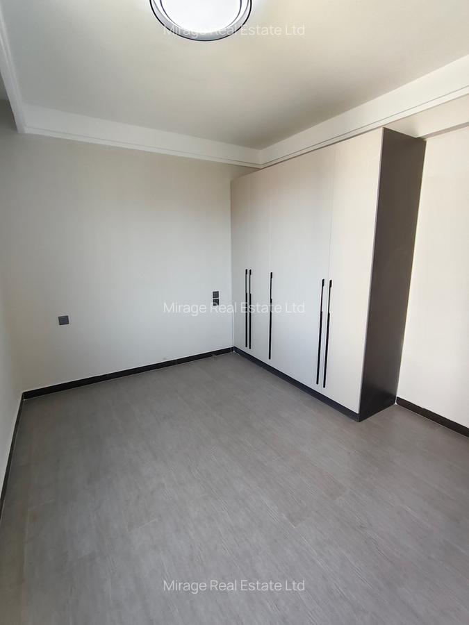 2 Bed Apartment with Gym in Kilimani - 2