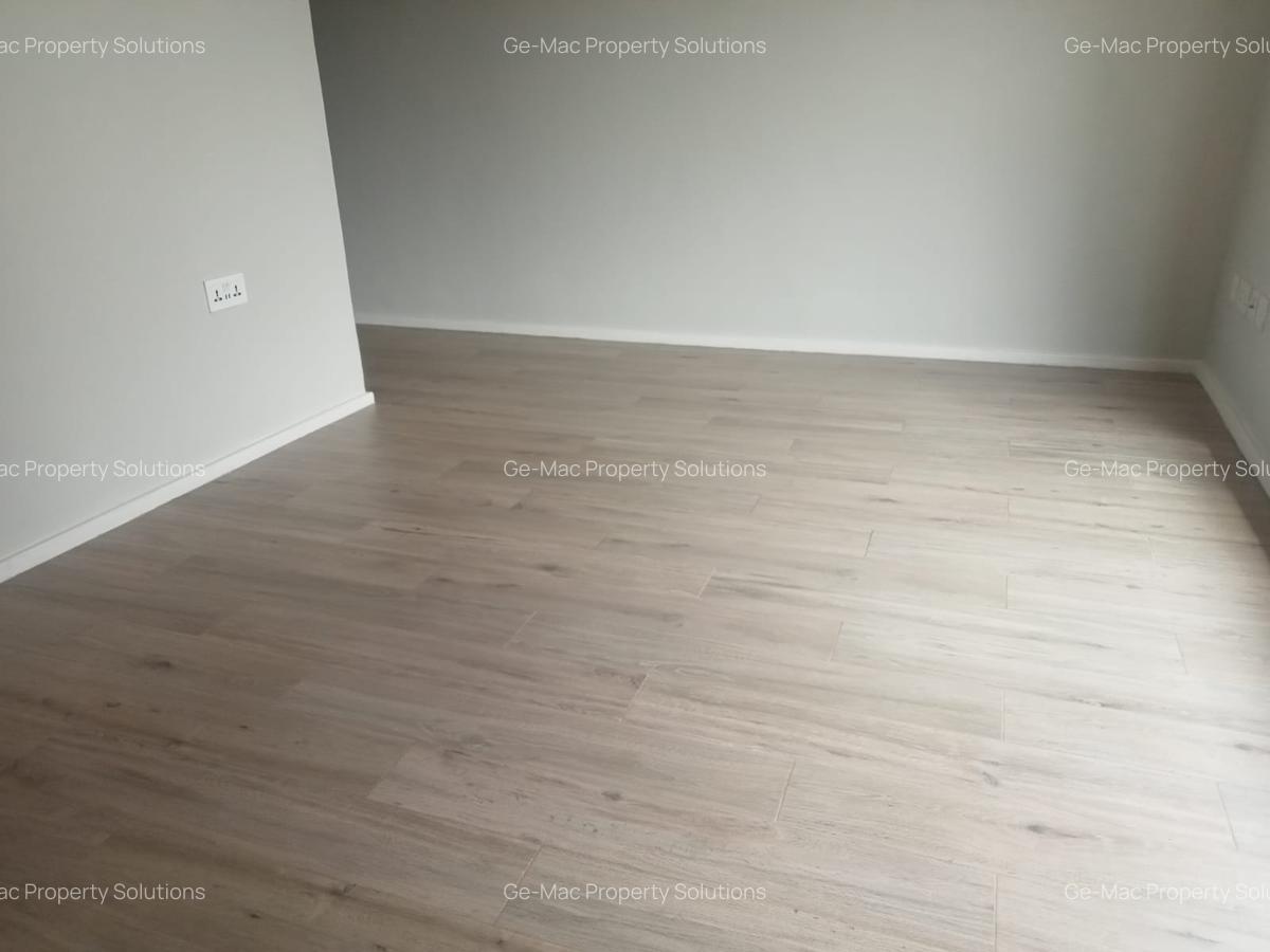 2 Bed Apartment with En Suite in Rosslyn - 6