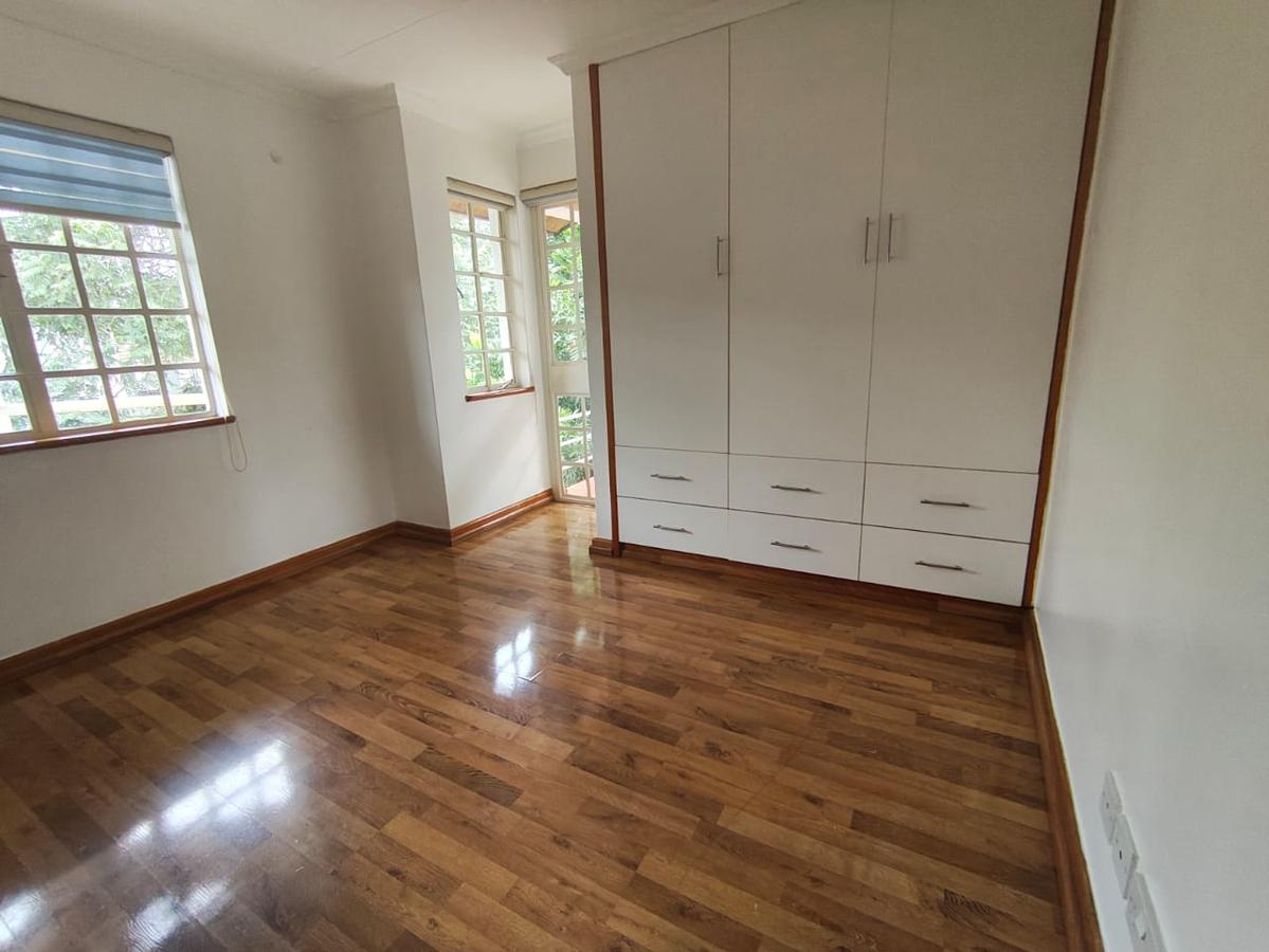 3 Bed House with En Suite at Runda - 14